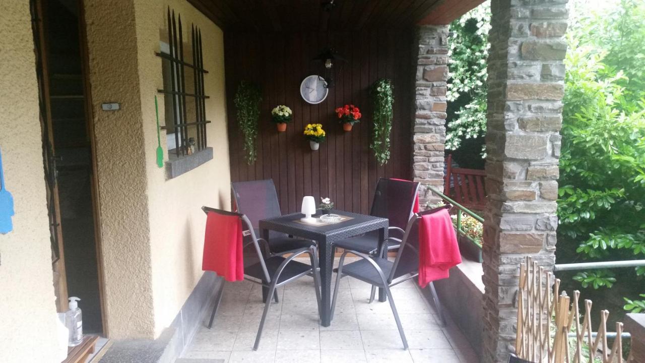 Haus Am Dekernbach Bed & Breakfast Cochem Exterior photo